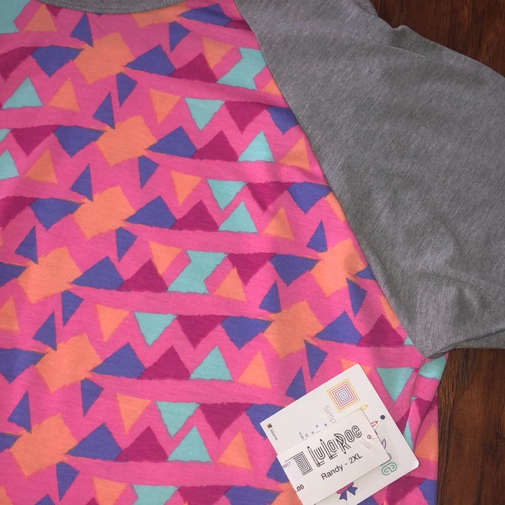 A LuLaRoe randy T